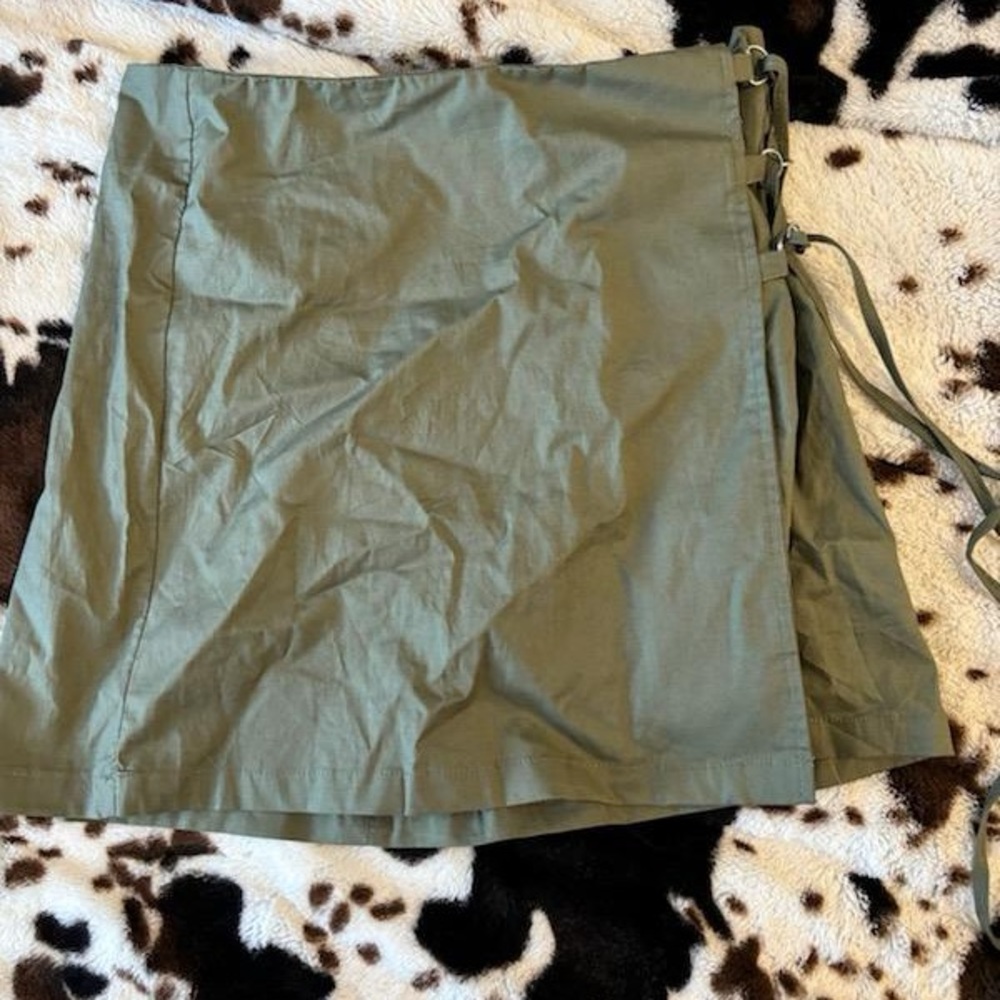 Green skirt